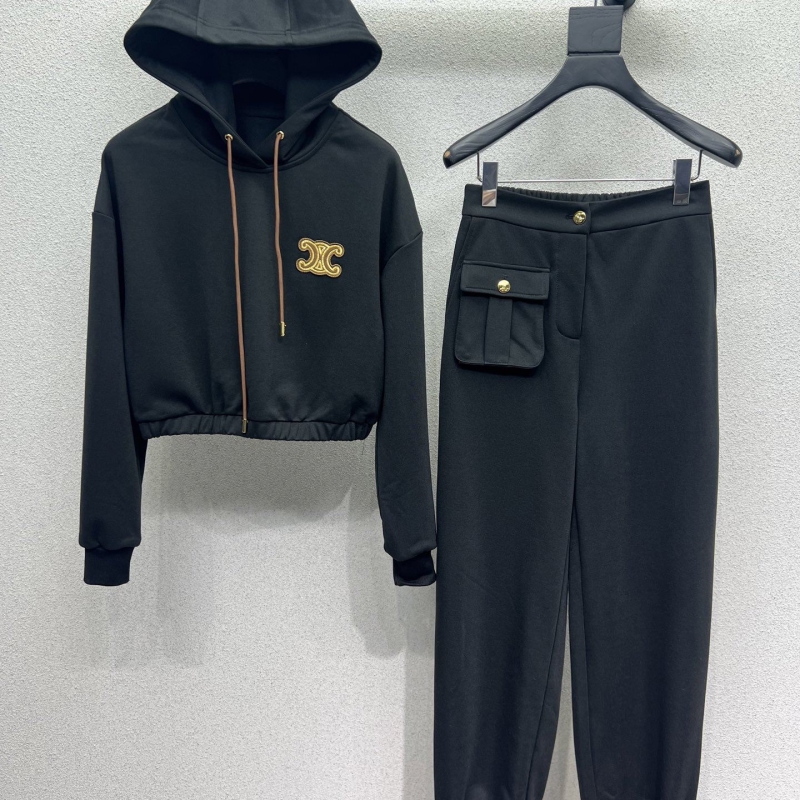 Ce1i*e outwears